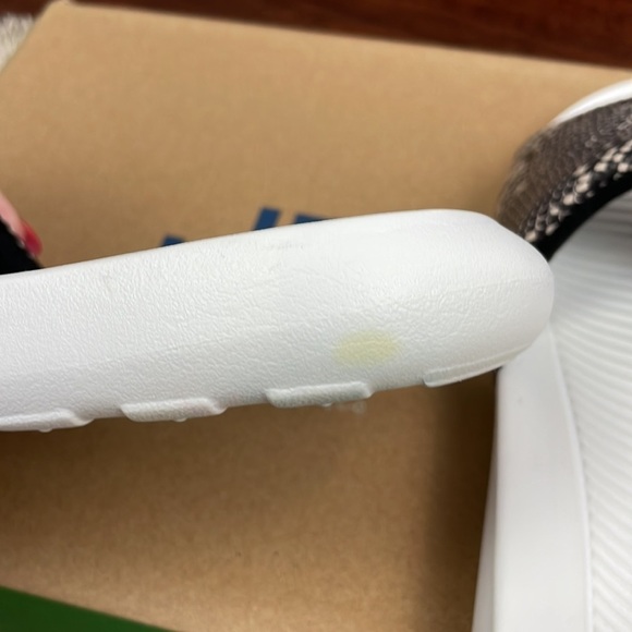 Nike Victori One Women's Slide Sandals SZ 6 Snake Skin Slip On - Picture 6 of 9